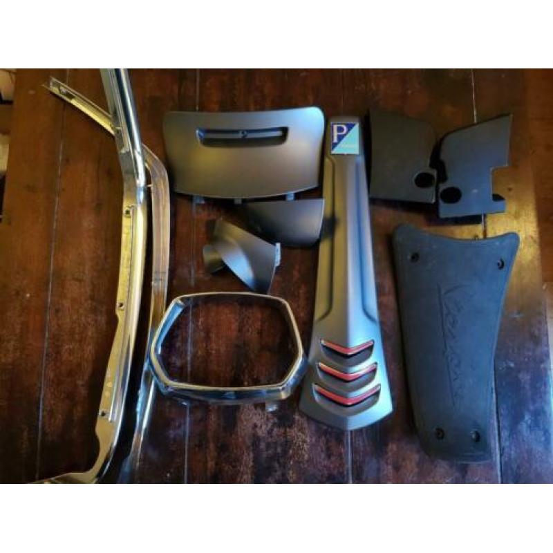 Vespa Sprint onderdelen grijs