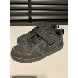 NIKE schoenen maat 27 zwart