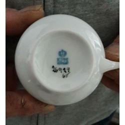 theemeubel + servies