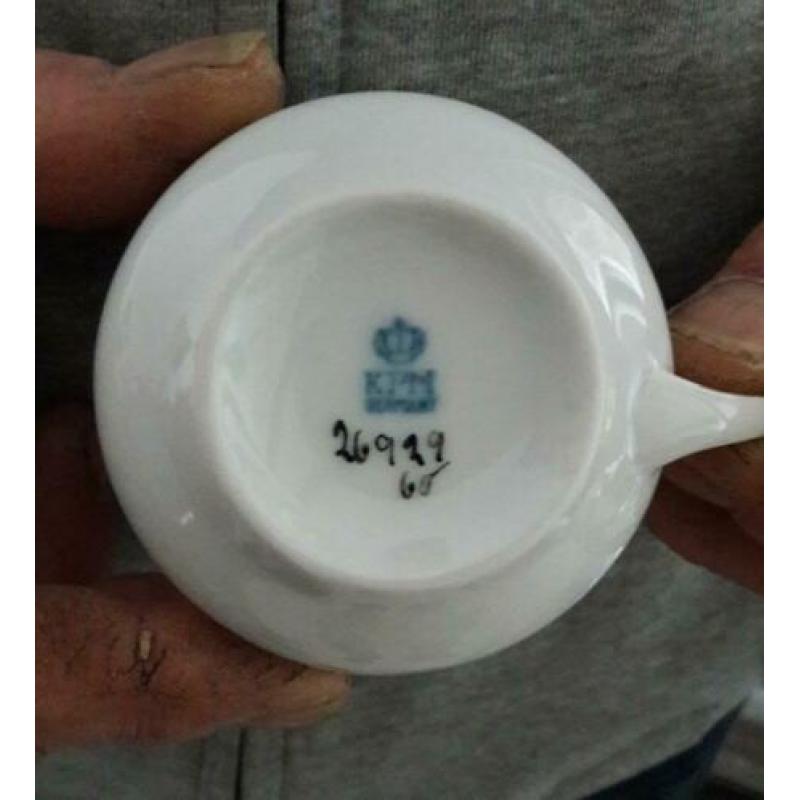 theemeubel + servies