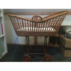 Rotan/ rieten wieg