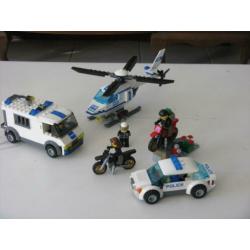 lego polite sets, 7245 en de 7741 en de 60042