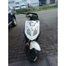 OPKNAPPER: Kymco Agility Carry | 2013 | 24.582km | Geen Wok
