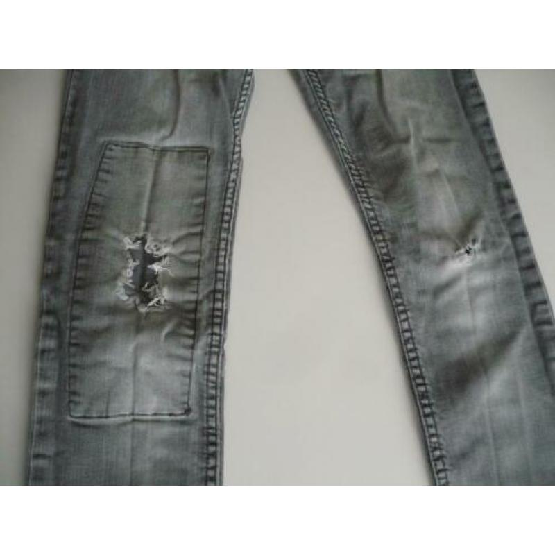 Stoere grijze spijkerbroek van H&M mt 158 voor 1 euro !!!
