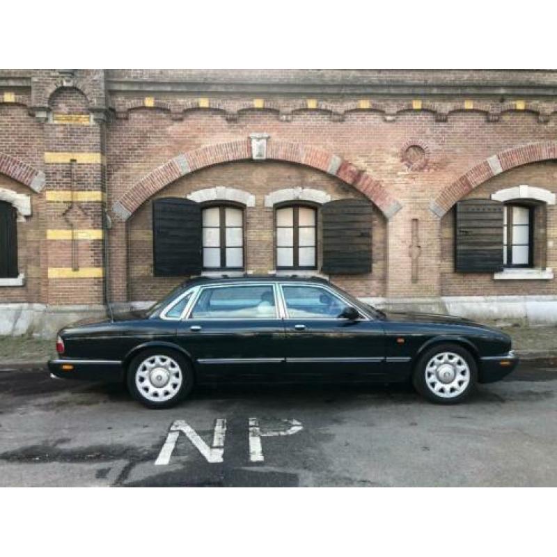 Daimler Super Eight 4.0 V8 LWB 1998 Groen