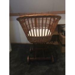 Rotan/ rieten wieg