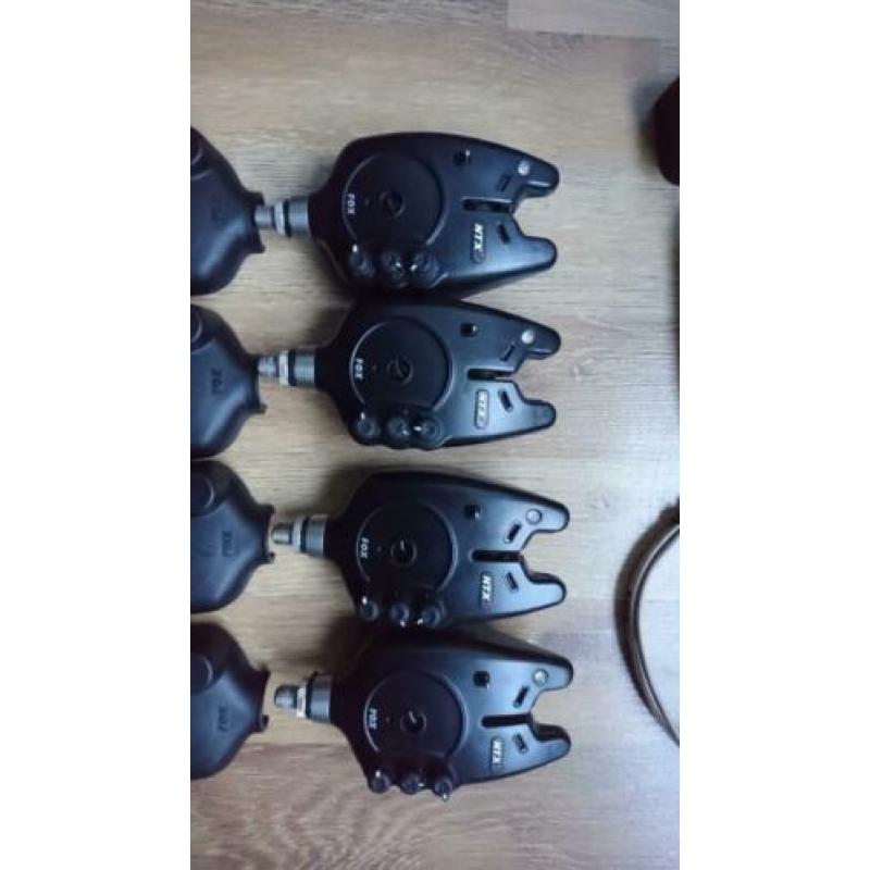 Fox ntxr zeer nette set 2+1/3+1/4+1 mogelijk