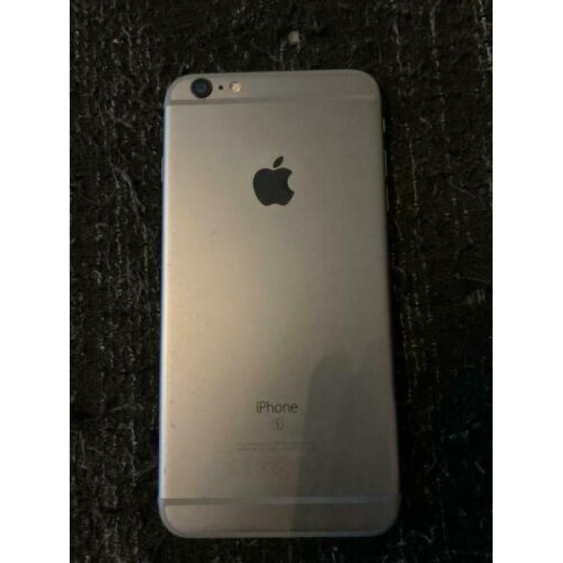Te koop iPhone 6s Plus 64 GB met nieuw scherm.
