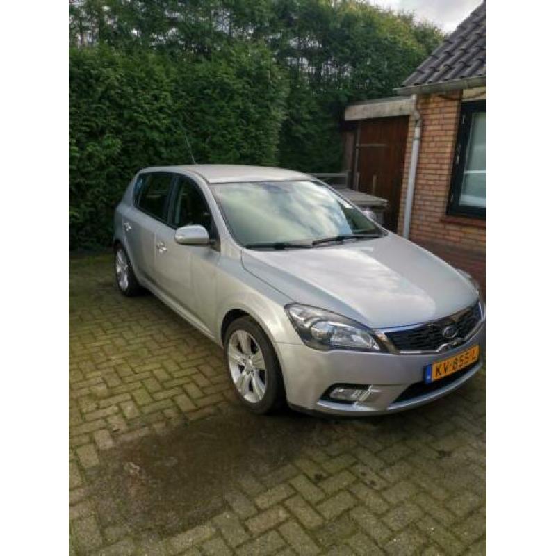 KIA CEE D 1.6 GDI 2010 Grijs