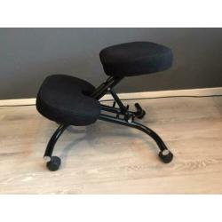 Ergonomische kniestoel