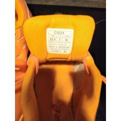 asics hockeyschoen maat 35