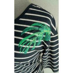 Mooi NW donkerblauw/wit EDC t-shirt groen varens print M-L