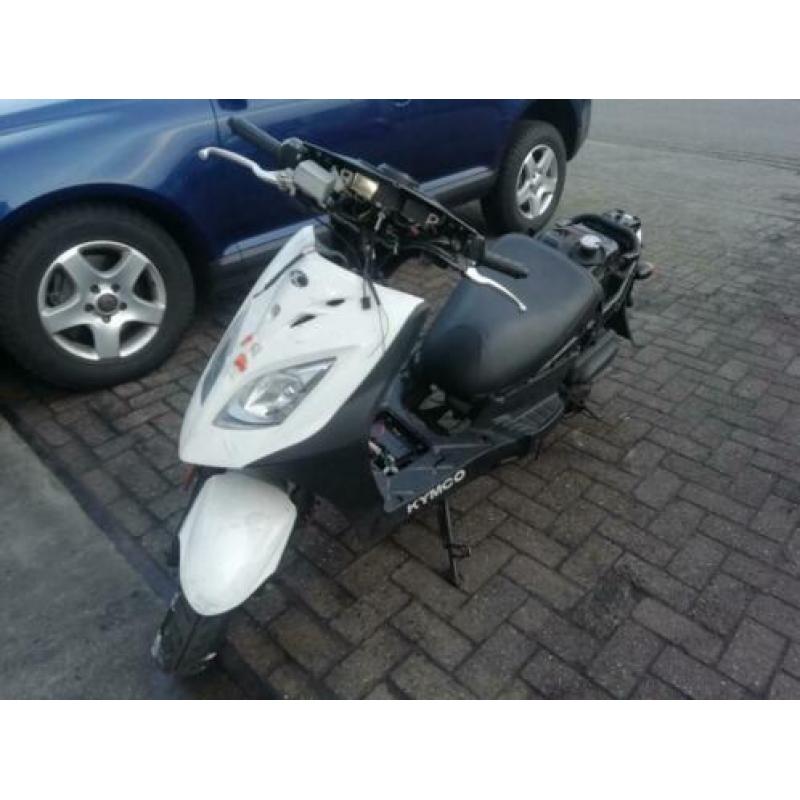 OPKNAPPER: Kymco Agility Carry | 2013 | 24.582km | Geen Wok