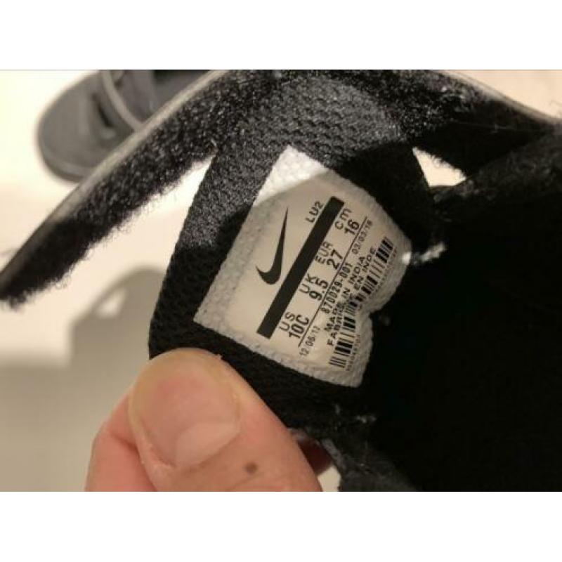 NIKE schoenen maat 27 zwart