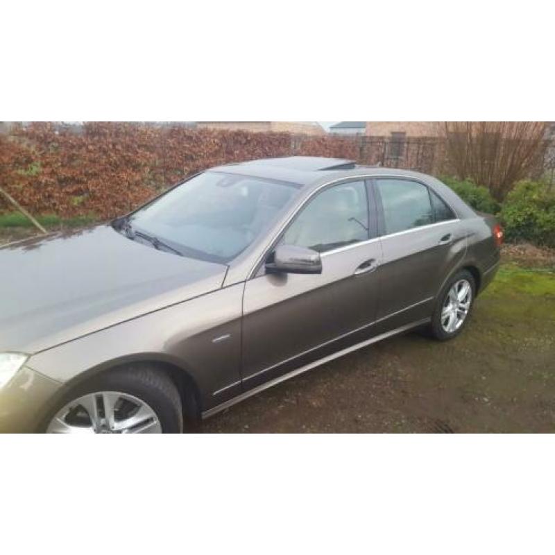 MERCEDES E 220 CDI AVANTGARDE (distronic plus)