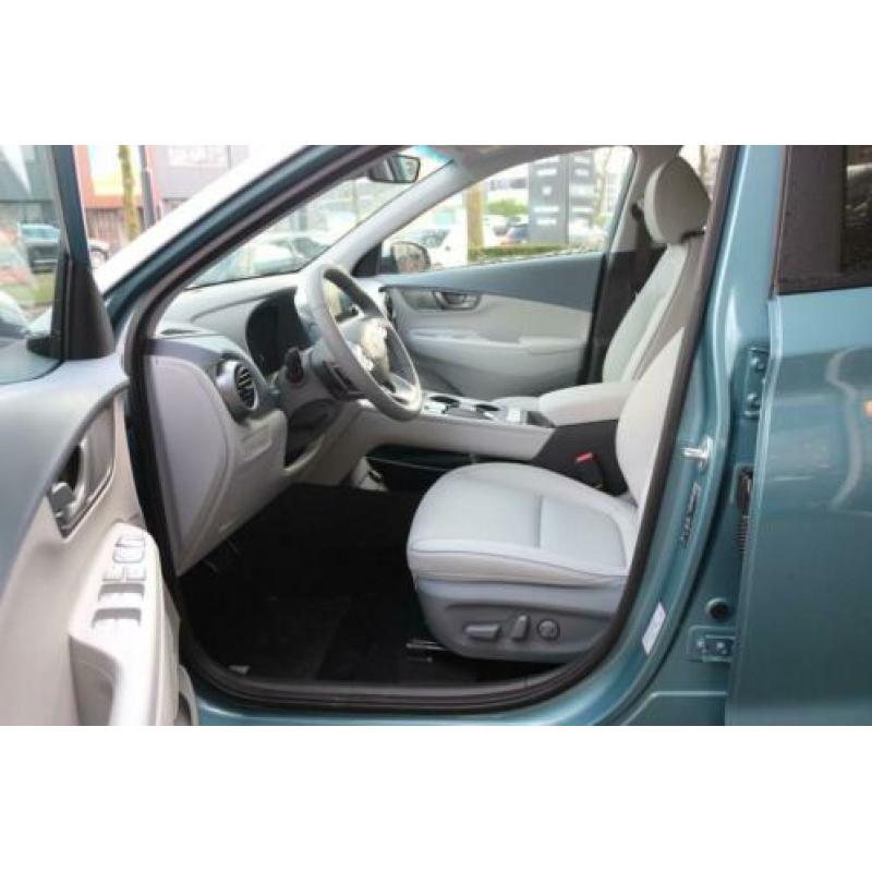 Hyundai Kona EV Premium 64 kWh 4% bijtelling! Head Up Displa