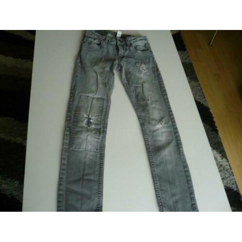 Stoere grijze spijkerbroek van H&M mt 158 voor 1 euro !!!