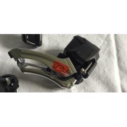 Nieuwe Shimano XT DI2 voorderailleur incl klemband highclamp