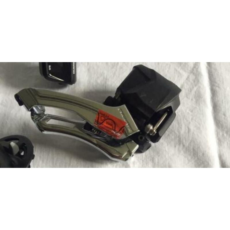 Nieuwe Shimano XT DI2 voorderailleur incl klemband highclamp