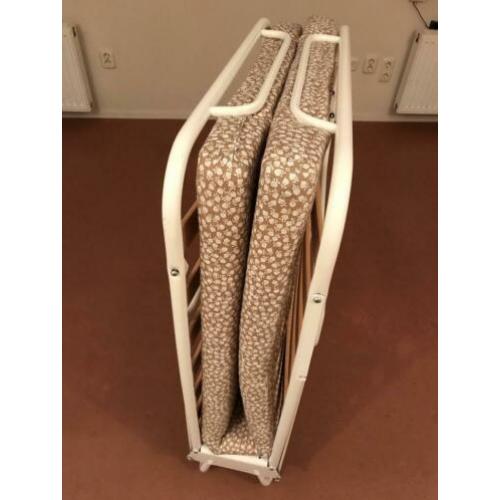 Logeer/opklap bed