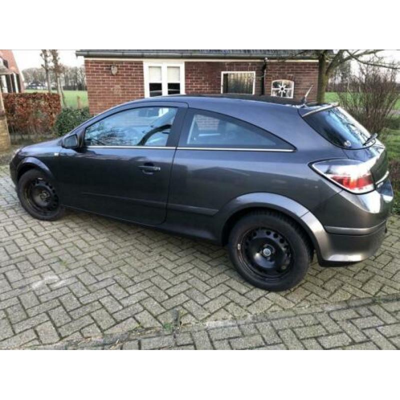 Opel Astra 1.4 16V GTC 2009 Grijs