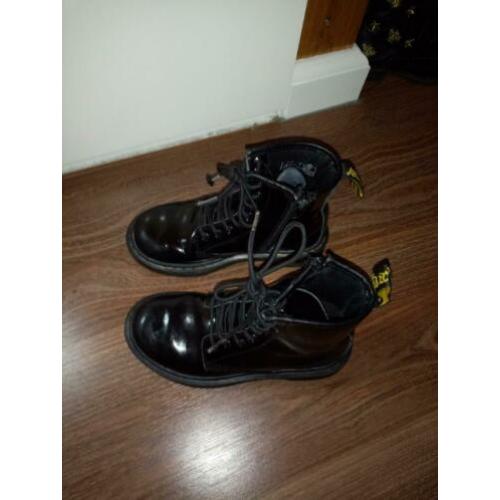 Dr martens 29 lak