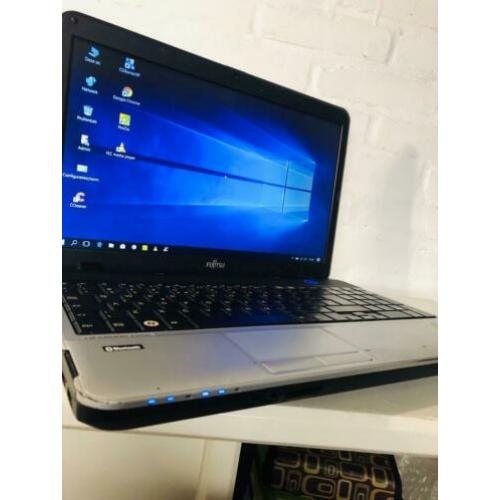 Fujitsu Siemens core i5 / 8.00 Gb ram / win 10 pro office