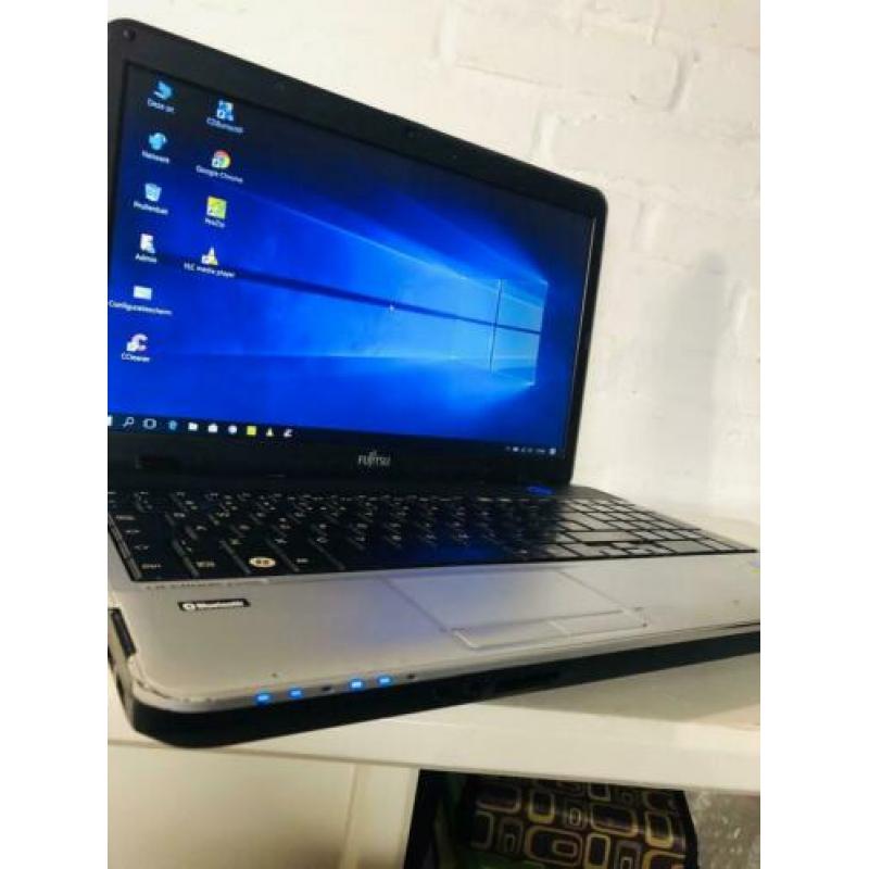 Fujitsu Siemens core i5 / 8.00 Gb ram / win 10 pro office