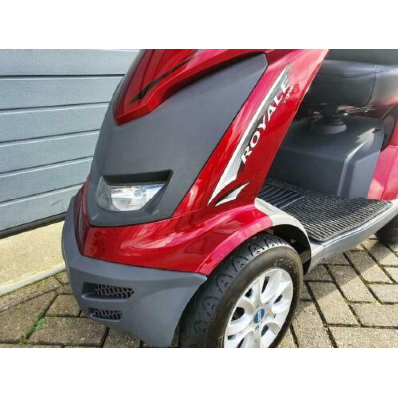 Scootmobiel Drive Royale 4 Deluxe, incl. Luxe koffer.