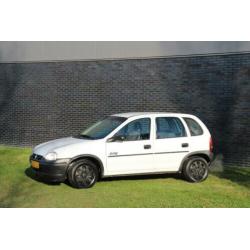 Opel Corsa 1.4i-16V Swing Automaat, Radio cd/mp3, 5-drs nieu