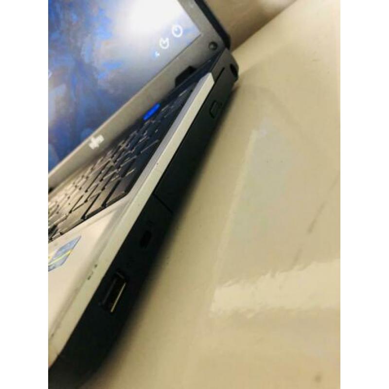 Fujitsu Siemens core i5 / 8.00 Gb ram / win 10 pro office