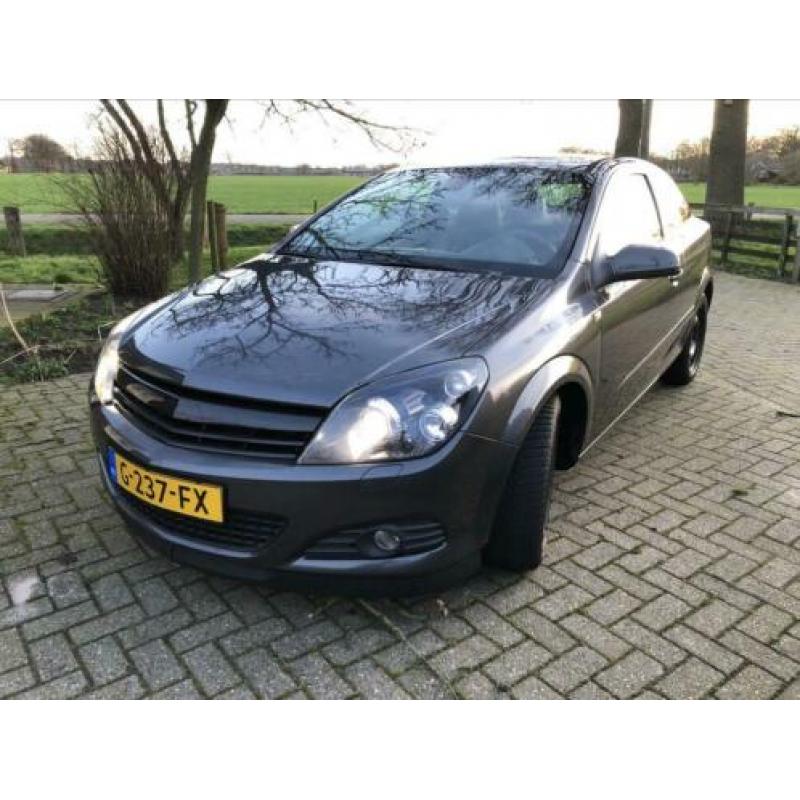 Opel Astra 1.4 16V GTC 2009 Grijs