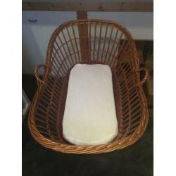 Rotan/ rieten wieg