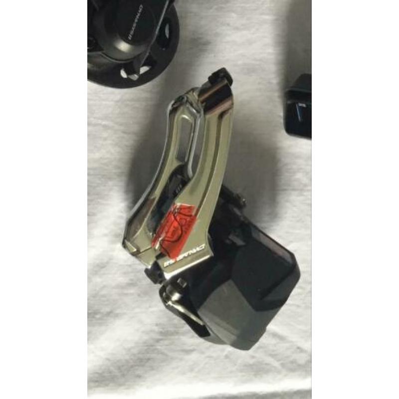 Nieuwe Shimano XT DI2 voorderailleur incl klemband highclamp