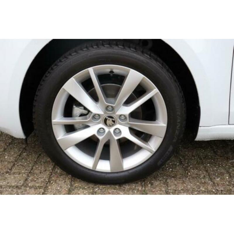 Skoda Octavia 1.6 TDI Greentech Ambition Business | Navigati