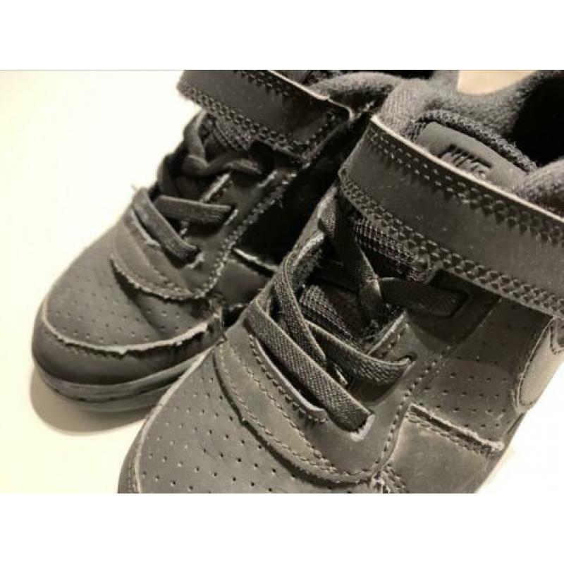 NIKE schoenen maat 27 zwart