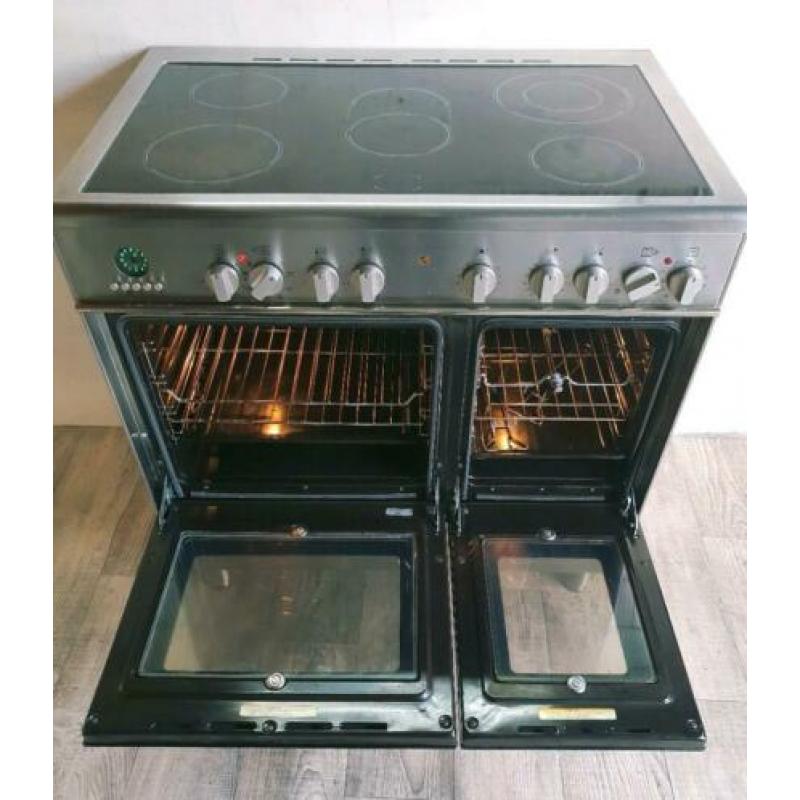 Zeer nette staat Keramische M-system Fornuis met twee ovens