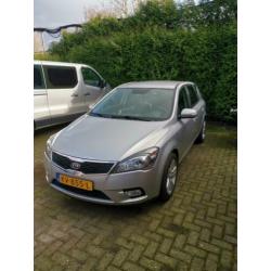 KIA CEE D 1.6 GDI 2010 Grijs