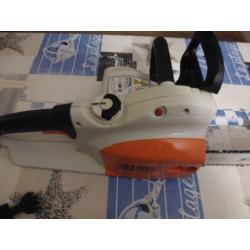 Jonge Stihl elektrische kettingzaag / motorzaag mse 170