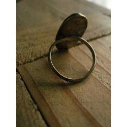 zilveren ring met zwarte ovale steen, maat 17