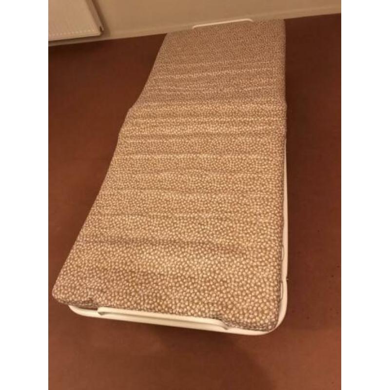 Logeer/opklap bed