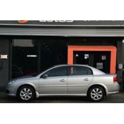 Opel Vectra 2.2-16V Automaat Executive Navi Leder Trekhaak 1