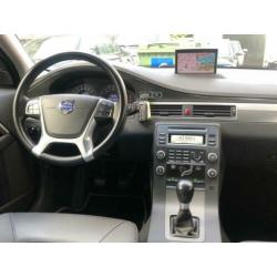 Volvo V70 1.6D Drive Momentum Navigatie Leer (bj 2010)