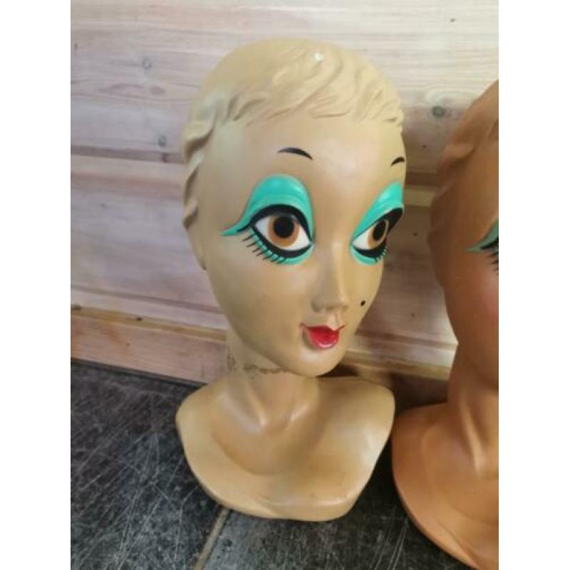 5 maal twiggy, vintage paspop, hoeden, retro