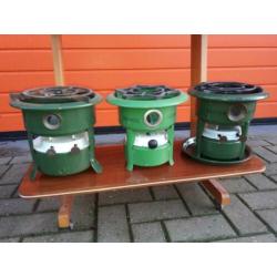 Reseda groen emaille, petroleumstellen, steelpannen 60s 70s