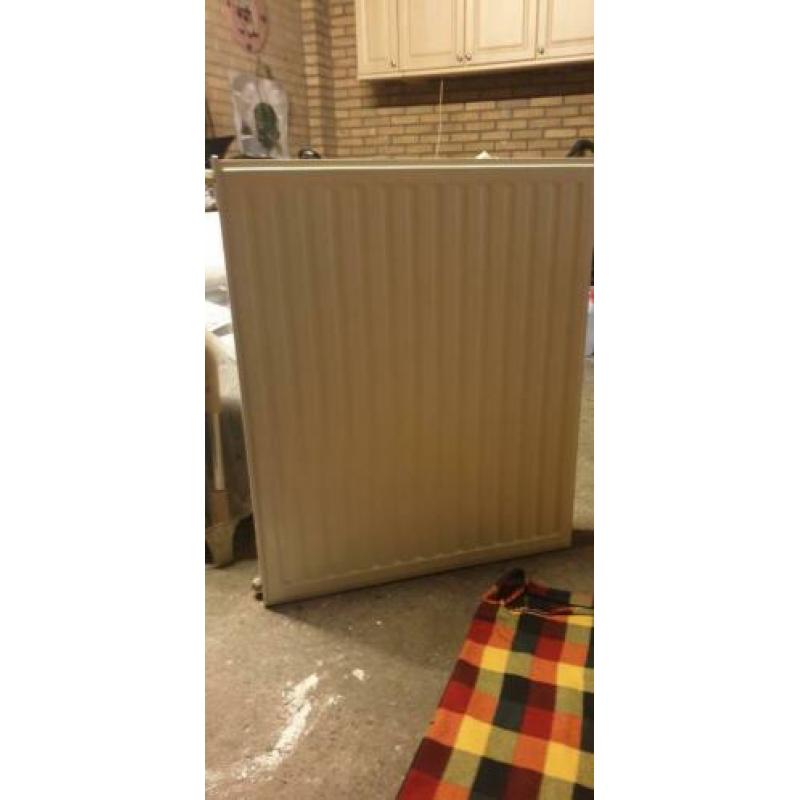 Verwarmings radiator redden 90x75x10