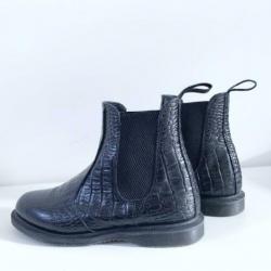 Dr. Martens Flora croco zwart