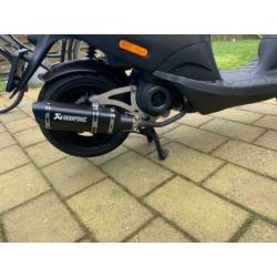 Piaggio Zip S IGET Mat zwart Full option + Akrapovic