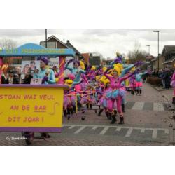 Mooie carnaval loopgroep 30 personen + duwwagen & attributen