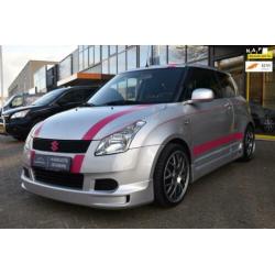 Suzuki Swift 1.6 Sport SPOILERKIT DIKKE GELUID INSTALLATIE V